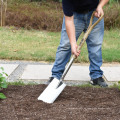 Professioneller Hersteller Gartenwerkzeuge Edelstahl Kopf y Form Asche Holz Langgang Garten Garten Unkraut Schaufel graben Spaten